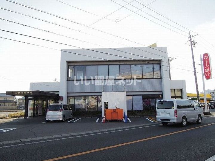 ドルチェ アン ステラの周辺