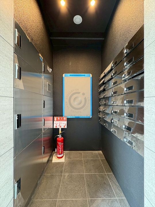 メゾンドボヌール弁天町の地図