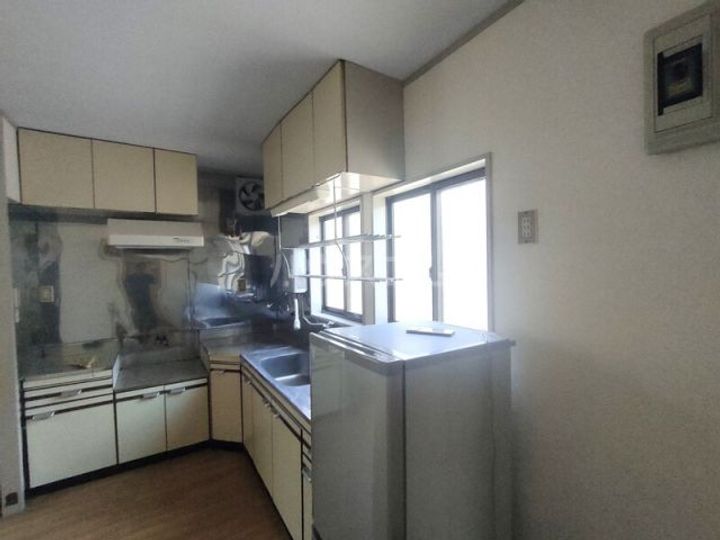 埼玉県上尾市本町1(一戸建)の賃貸物件の玄関