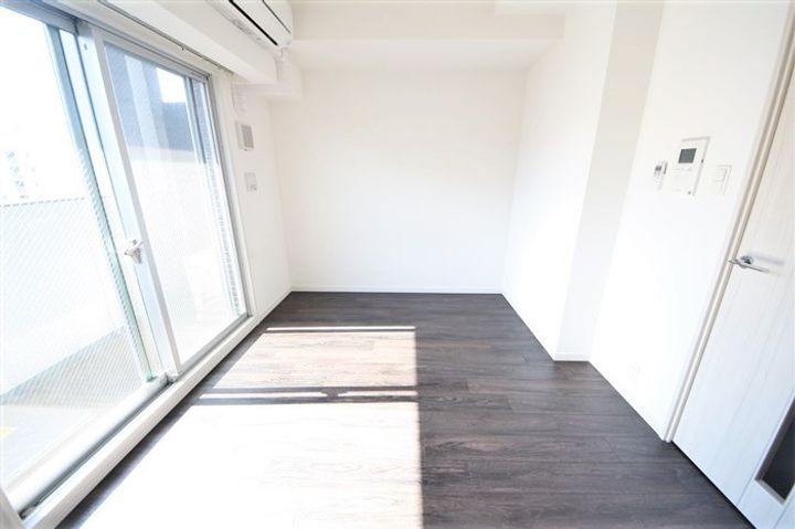 スワンズシティ堺筋本町の居間