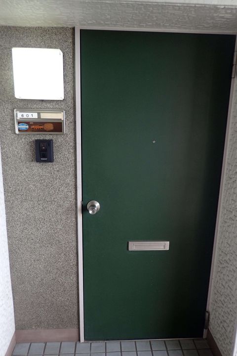 ルミウス常盤通の玄関