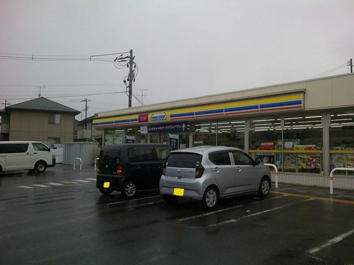 アンジュの周辺