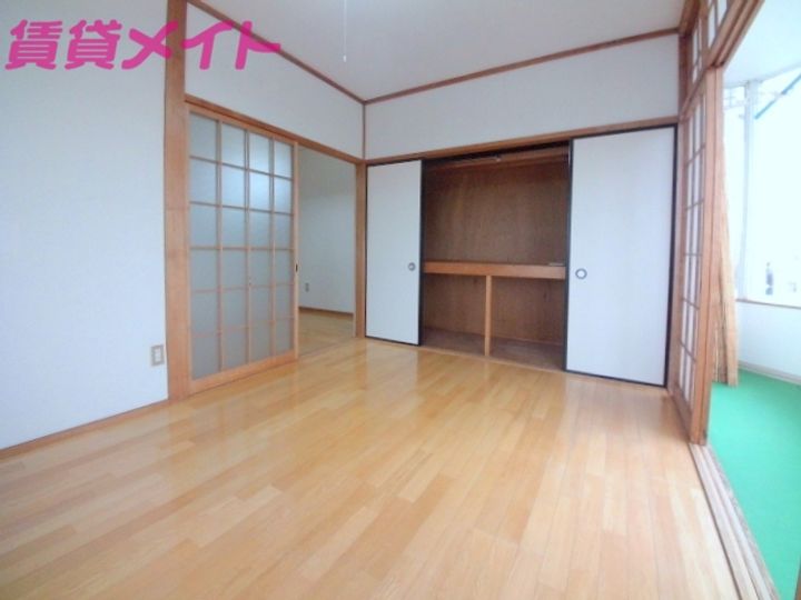 リビエール・N・弐番館の居間