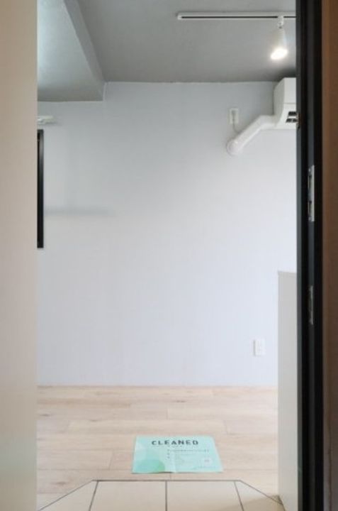 東京都新宿区上落合1(マンション)の賃貸物件の玄関