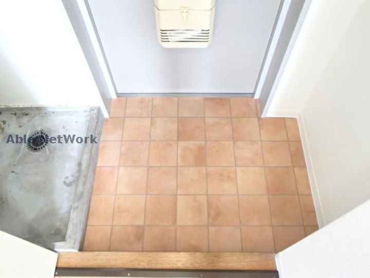 ハイツアサノB館の玄関