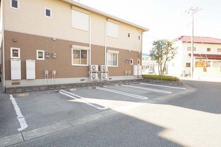 ラ・ボヌール Bの地図