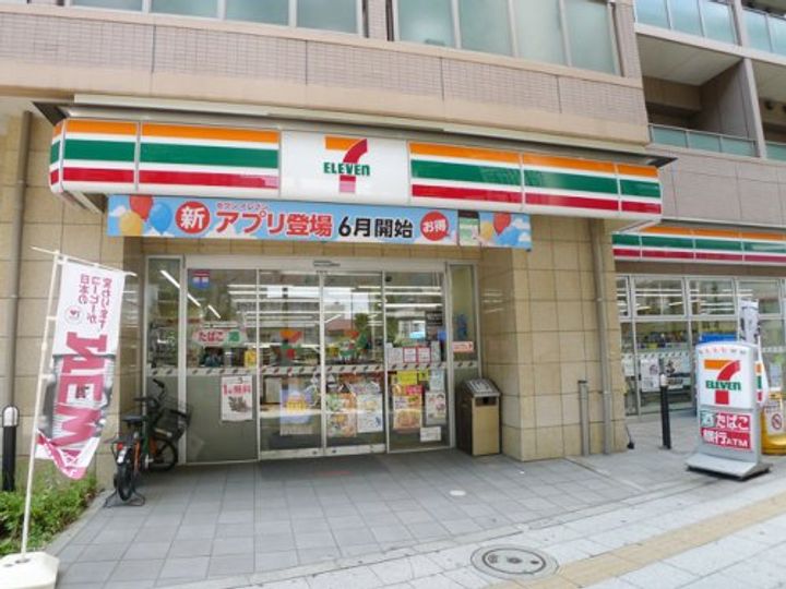 エスカリエの周辺