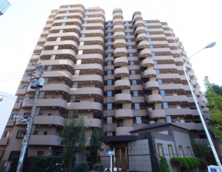 東京都港区三田5(マンション)の賃貸物件の外観