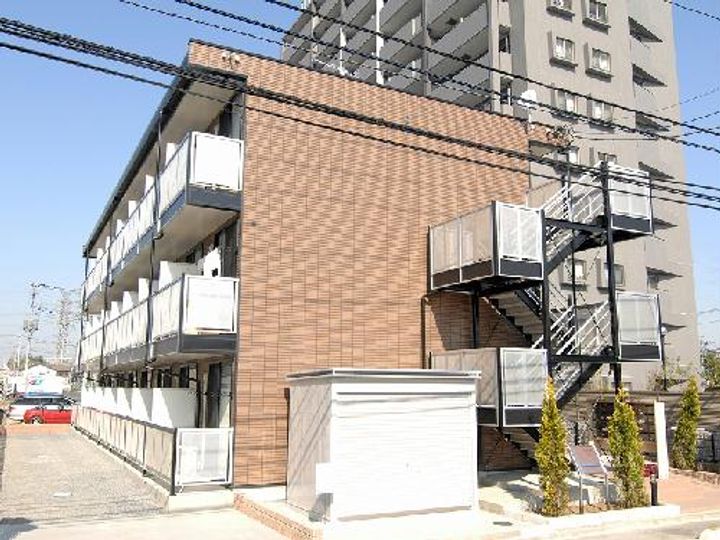 レオパレスクレスト北戸田の外観