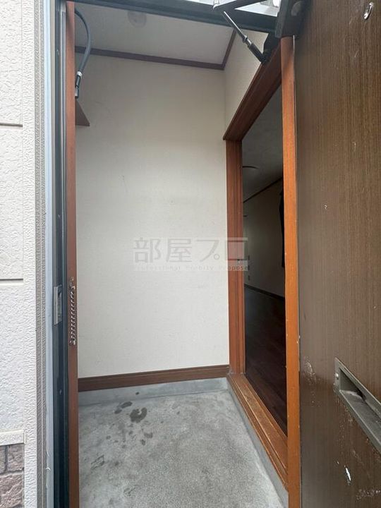 コーポ稲川の玄関