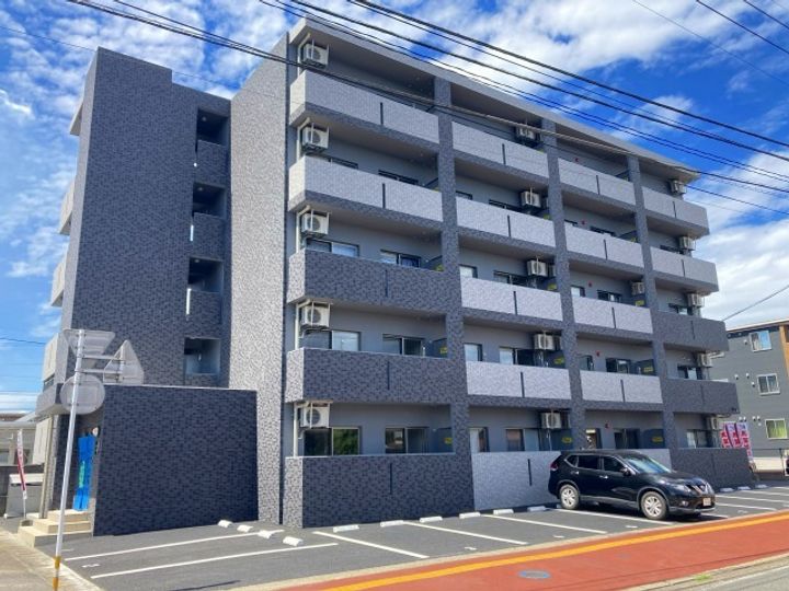 クオーレ日岡の外観