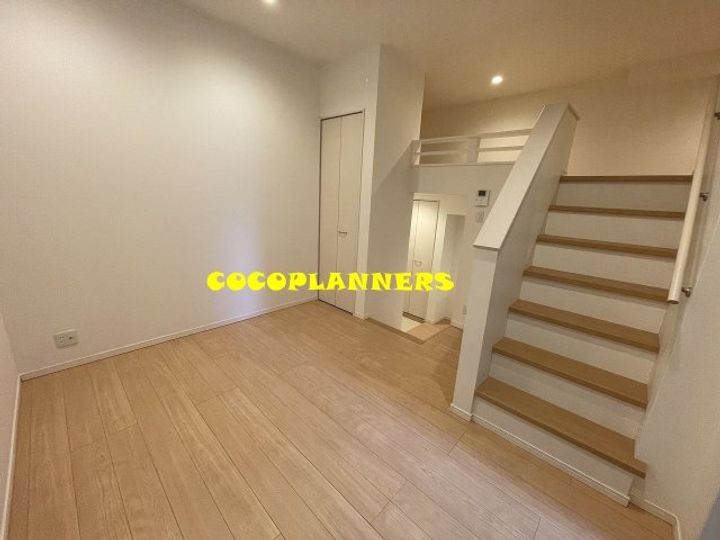 ビアンキ黒髪の居間