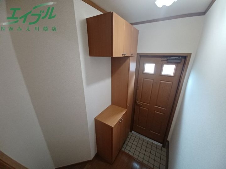 プリムヴェルIIの玄関