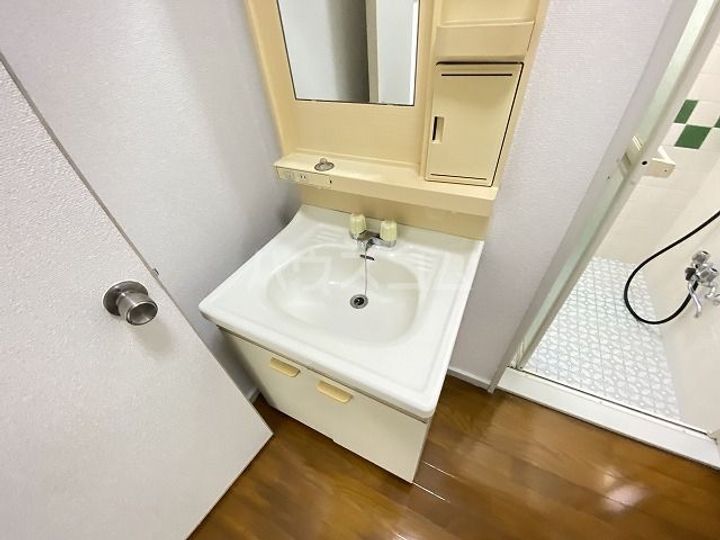 穂谷野コーポの内装