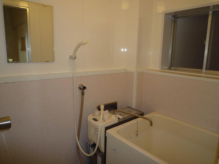 ブリス関屋の風呂