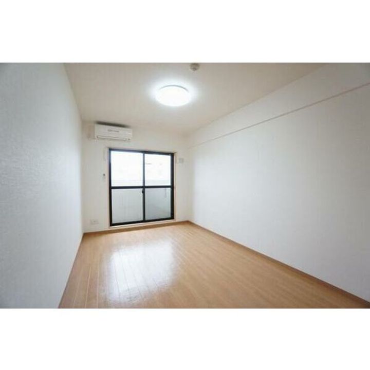 A・City七条の居間