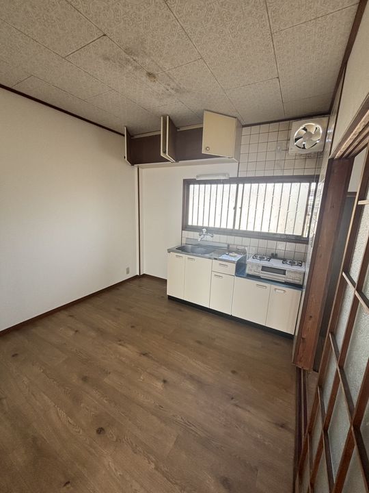 伊藤アパートの居間