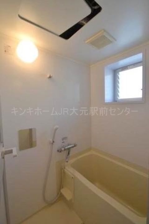 ロイヤルハイツ人見IIの風呂