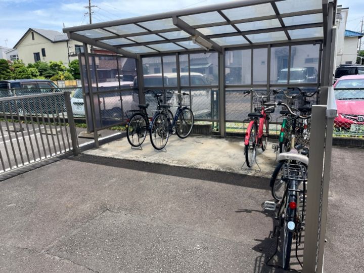 プレミール瀬名の地図