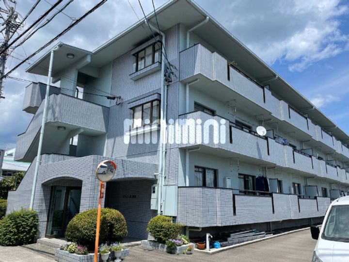 プレミール瀬名の外観