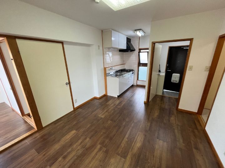 プレミール瀬名の居間