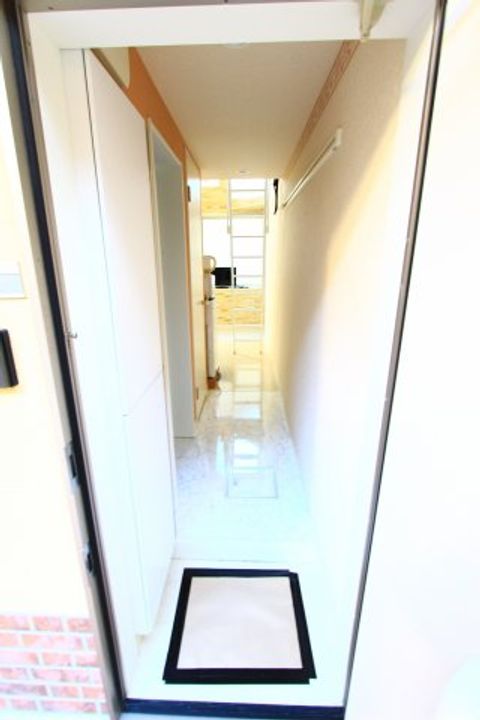 ユナイト横須賀中央グラナダの杜の玄関