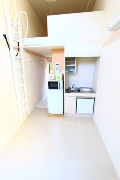 ユナイト横須賀中央グラナダの杜の居間