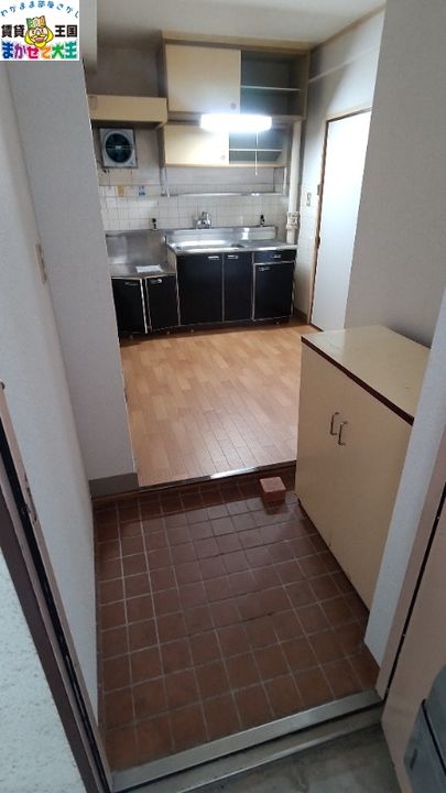 リッチ文教の玄関