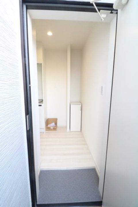 MELDIA船橋二宮の玄関