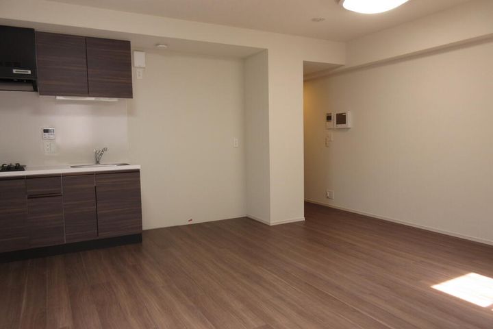 代々木の杜緑邸の居間