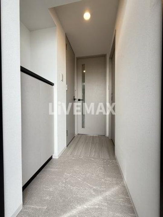 S-RESIDENCE烏森aureateの玄関
