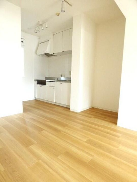 ファミール新井の居間