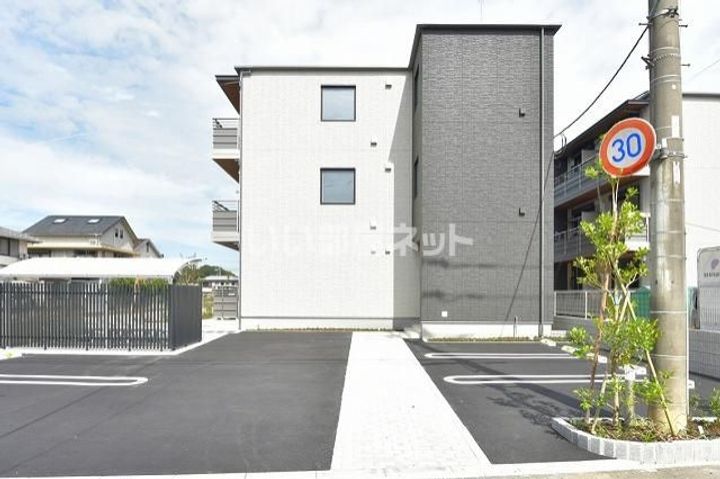 シャルマン レジデンスの外観