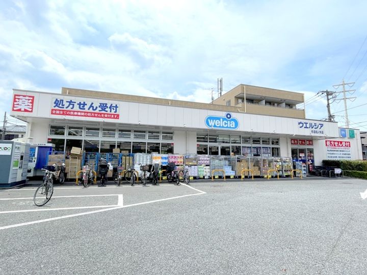 ドエル テナの周辺