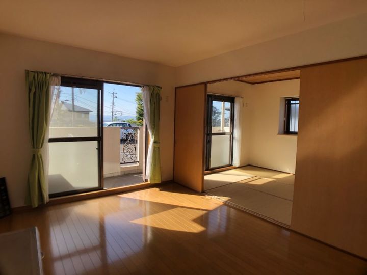 エピナールM・Yの玄関