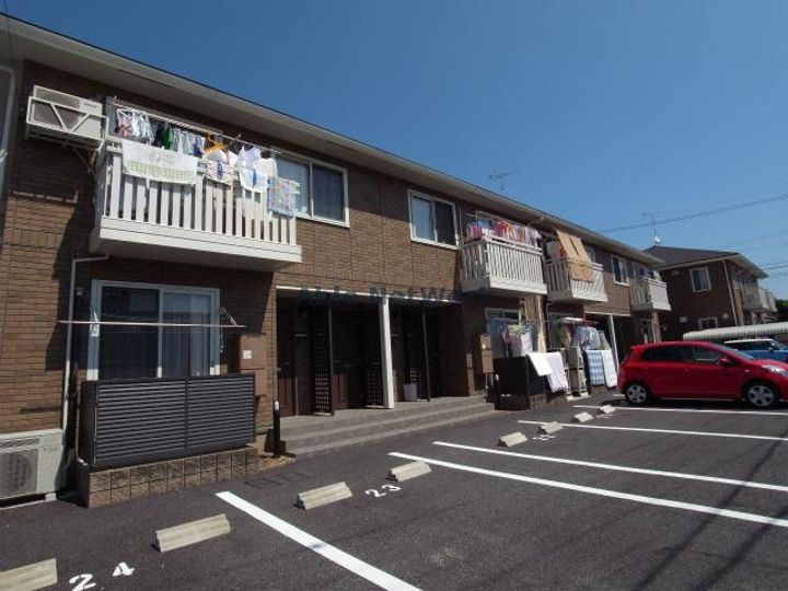 ボヌール・ロン・トワ B棟の外観