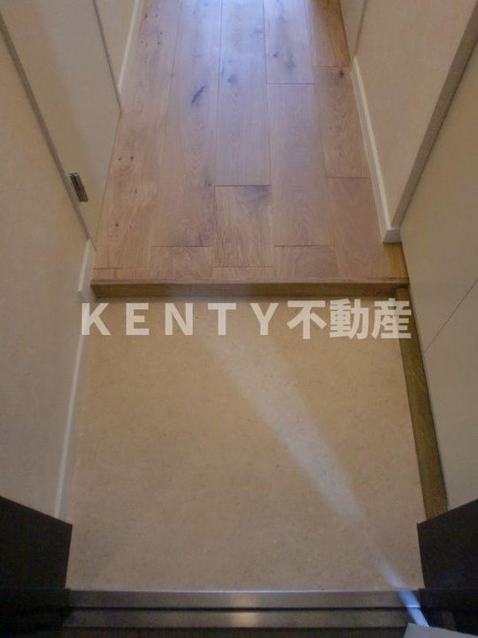 東京都大田区東雪谷1(マンション)の賃貸物件の玄関