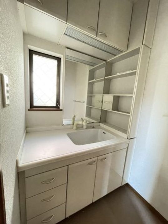 神奈川県横浜市金沢区富岡西1(一戸建)の賃貸物件の内装