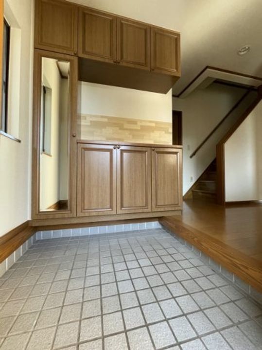 神奈川県横浜市金沢区富岡西1(一戸建)の賃貸物件の玄関