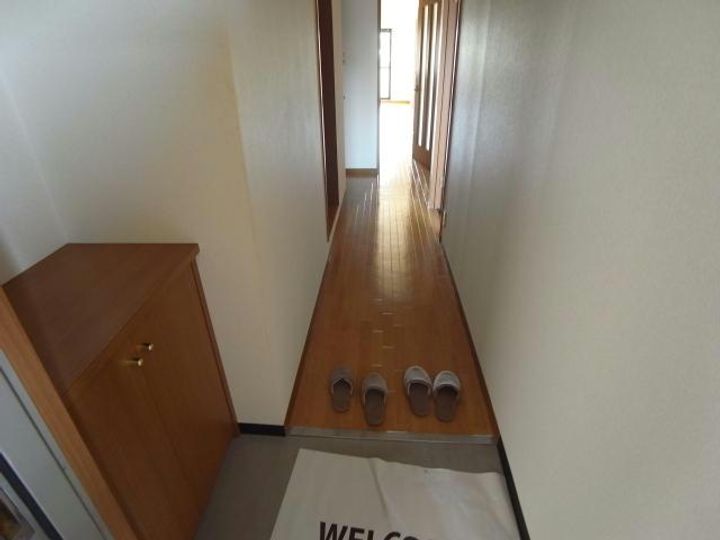 岐阜県各務原市鵜沼南町6(マンション)の賃貸物件の玄関