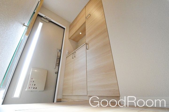 徳島県阿南市富岡町第住町(アパート)の賃貸物件の玄関