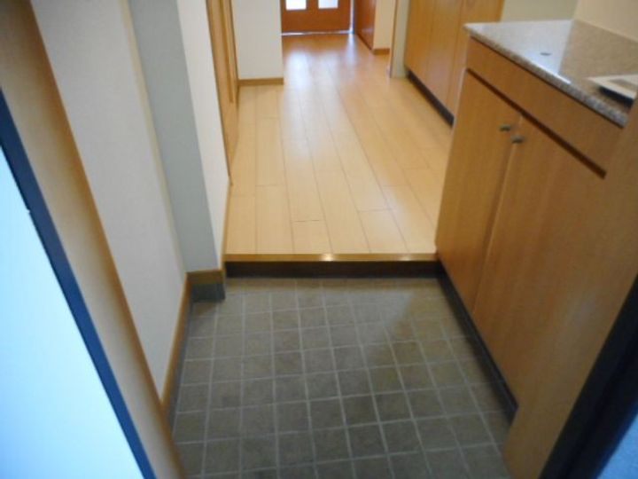 グランツ丸の内の玄関