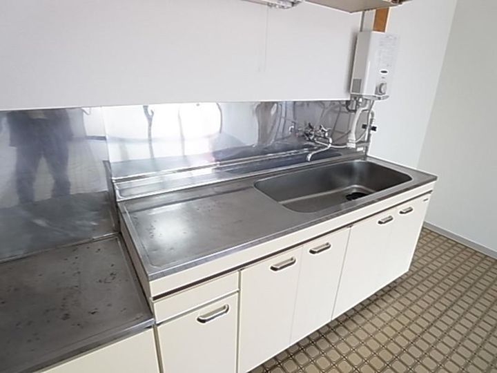 青森県弘前市大字宮園5(一戸建)の賃貸物件のキッチン