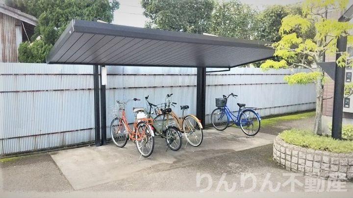 コーポアネシスの地図