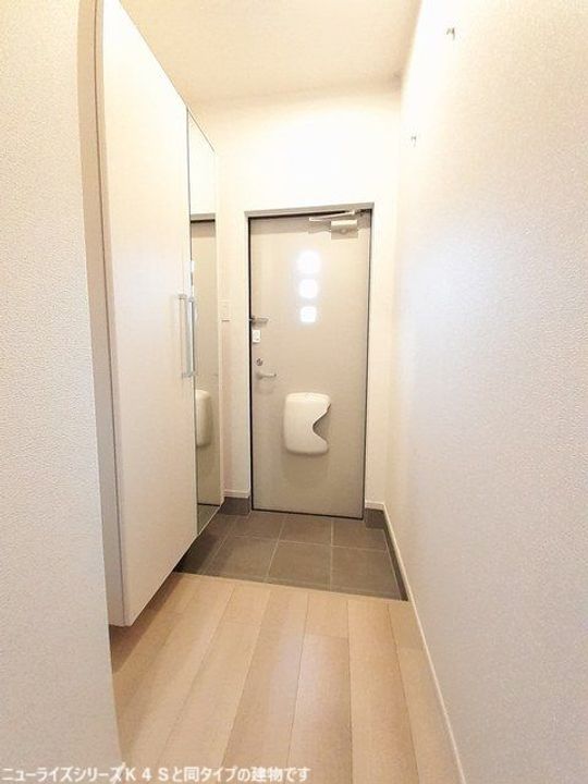 群馬県伊勢崎市茂呂町2(アパート)の賃貸物件の玄関