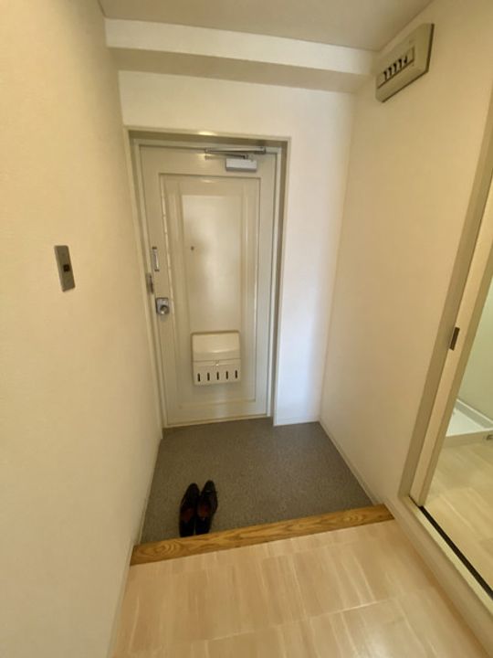 大阪府豊中市刀根山3(マンション)の賃貸物件の玄関