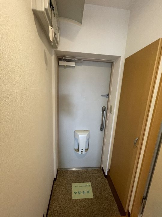 静岡県浜松市中央区中島1(マンション)の賃貸物件の玄関