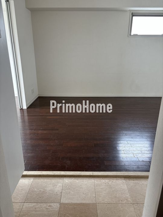 プレイアデ神保町の玄関