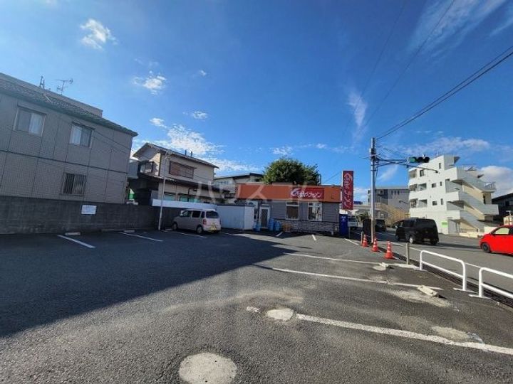 ローズアパートQ63番館の周辺