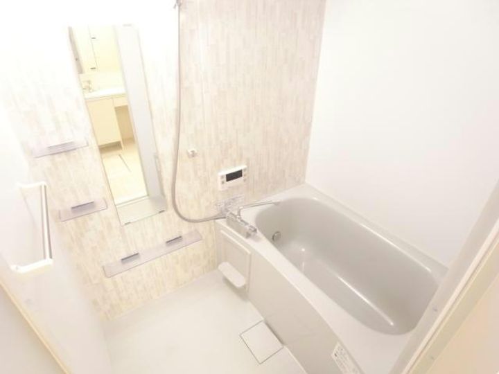 岐阜県各務原市鵜沼三ツ池町2(アパート)の賃貸物件の風呂